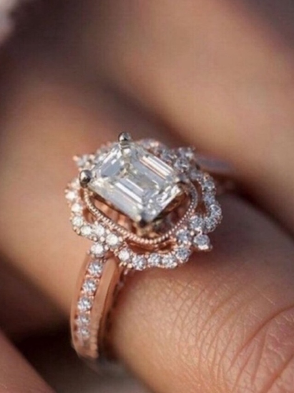 Rose gold ring - Picture 3 of 4